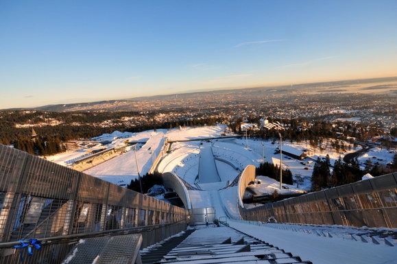 Nasi na Holmenkollen