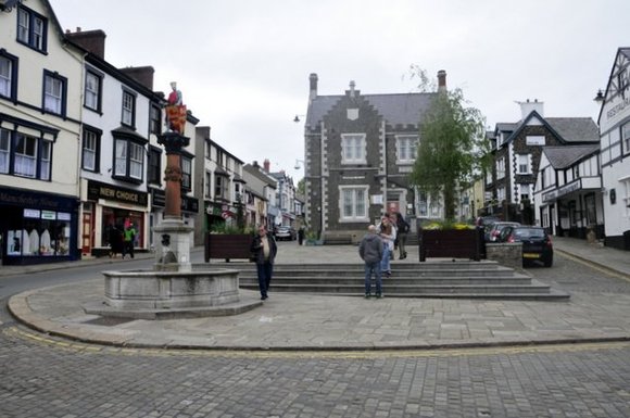 Komisarz Lewandowski... bitten um Vergebung